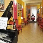 Innocenti Hotel