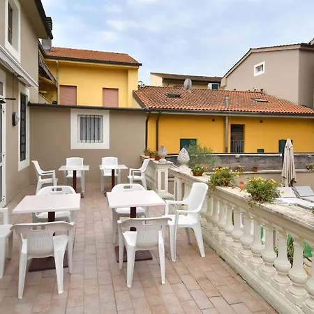 Innocenti モンテカティーニ・テルメ