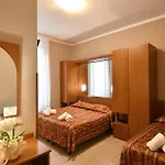 Innocenti Hotel 3*