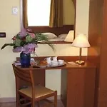 Hotel Innocenti