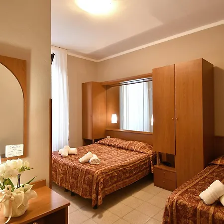 Innocenti Hotel 3*
