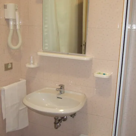Innocenti Hotel 3*