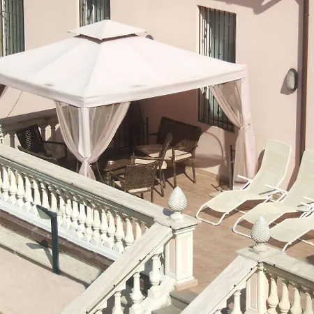 Hotel Innocenti