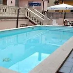 Innocenti Hotel